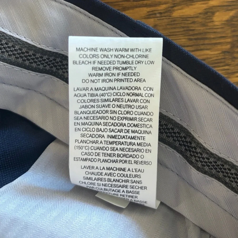 NWT Champions Tour Men’s Golf Shorts – Size 32 (True Navy)